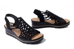 RIEKER 67465-00 black, sandały damskie. Czarne sandały damskie Rieker, bez wzorów, bez obcasa, na koturnie. Za 349.90 zł.