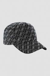 GUESS Czarna damska czapka z cyrkoniami. Czarne czapki z daszkiem damskie Guess, z aplikacjami. W wyprzedaży za 169.99 zł.