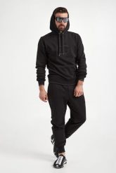Spodnie dresowe męskie DOLCE & GABBANA. Spodnie dresowe męskie Dolce & Gabbana, bez wzorów, z dresówki. Za 4,299.00 zł.