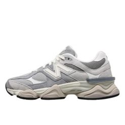 Buty do chodzenia dla dorosłych New Balance 9060 Slate Grey Raincloud. Szare buty sportowe na co dzień damskie New Balance, bez wzorów, trekkingowe. Za 865.10 zł.