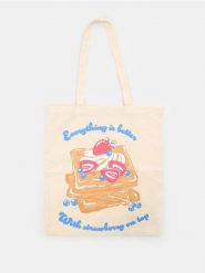 Materiałowa torba z nadrukiem - kremowy. Białe torebki klasyczne damskie Sinsay, bez wzorów, z materiału, z nadrukiem, bez dodatków. Za 9.99 zł.