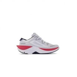 Buty do biegania Fila Shocket. Białe obuwie do biegania damskie Fila. Za 404.00 zł.