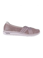Skechers Baleriny w kolorze jasnobrązowym rozmiar: 40. Brązowe baleriny damskie Skechers, bez wzorów, bez obcasa. Za 120.52 zł.