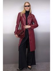 Trendyol Płaszcz w kolorze bordowym ze skóry syntetycznej rozmiar: L. Czerwone płaszcze damskie Trendyol, l, bez wzorów, ze skóry. Za 270.39 zł.