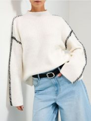 Prążkowany sweter - biały. Białe swetry klasyczne damskie Sinsay, l, prążkowane, bez kołnierzyka. Za 69.99 zł.