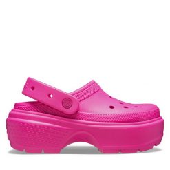 Klapki Crocs. Czerwone klapki damskie Crocs, bez wzorów, bez obcasa. Za 189.99 zł.