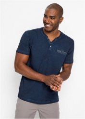T-shirt z dekoltem henley w stylu washed z czystej bawełny organicznej. Niebieskie t-shirty męskie bonprix, l, bez wzorów, z bawełny, bez kołnierzyka. Za 79.99 zł.