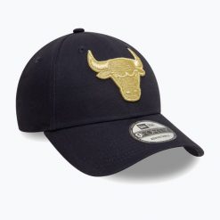 Czapka z daszkiem New Era Metallic 9Forty Bulls. Niebieskie czapki męskie New Era, bez wzorów. Za 119.99 zł.