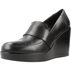 Buty GEOX D MANILVA Czarny. Czarne obuwie treningowe damskie Geox, na fitness i siłownię. Za 371.99 zł.