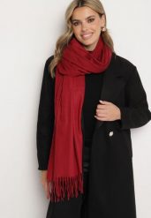 Ciemnobordowy Szalik Inglidyr. Czerwone szaliki i kominy damskie Born2be, bez wzorów. Za 34.99 zł.