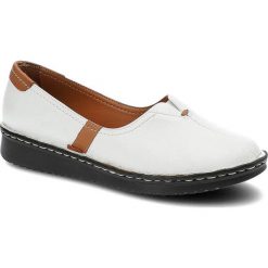 Białe Półbuty Artiker Skórzane Buty Damskie. Białe półbuty damskie Artiker, z aplikacjami, ze skóry, biznesowe, bez obcasa, na platformie. Za 239.00 zł.
