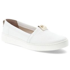 Białe Półbuty Armodo Stylowe Wsuwane Obuwie Damskie. Białe półbuty damskie Armodo, bez wzorów, ze skóry, eleganckie, bez obcasa. Za 249.00 zł.