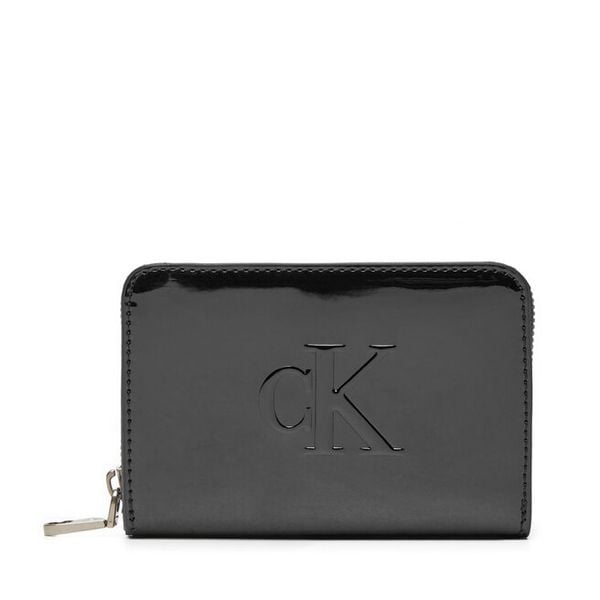 Portfel Calvin Klein. Czarne portfele damskie CALVIN KLEIN, bez wzorów. Za 169.99 zł.