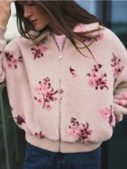 Miękka bluza z kołnierzykiem - kremowy. Białe bluzy bez kaptura damskie Reserved, l, z dzianiny. Za 199.99 zł.