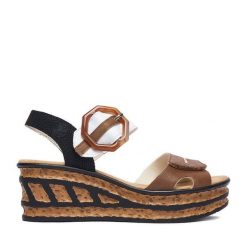 Sandały Rieker. Brązowe sandały damskie Rieker, bez wzorów, bez obcasa, na koturnie. Za 319.99 zł.