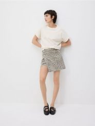 T-shirt kimono - złamana biel. T-shirty damskie Reserved, l, bez wzorów, z bawełny, bez kołnierzyka. W wyprzedaży za 39.99 zł.
