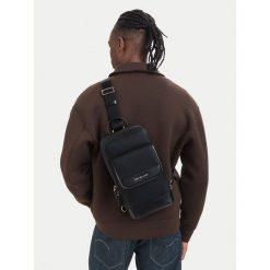 Saszetka MICHAEL Michael Kors. Czarne saszetki męskie MICHAEL Michael Kors. Za 1,349.00 zł.