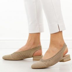 Beżowe przewiewne baleriny damskie T.Sokolski 147. Brązowe baleriny damskie Sokolski, w ażurowe wzory, z jeansu, bez obcasa, na obcasie. W wyprzedaży za 157.52 zł.