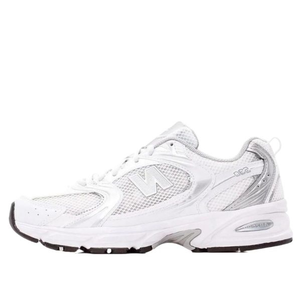 Buty do chodzenia męskie New Balance 530. Białe obuwie do biegania damskie New Balance. Za 504.15 zł.