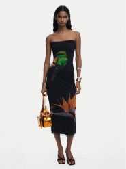 Desigual Sukienka letnia Colibri 25SWMK16 Czarny Slim Fit. Czarne sukienki damskie Desigual, na lato, xl, bez wzorów, z syntetyku, bez kołnierzyka, bez ramiączek. Za 329.99 zł.