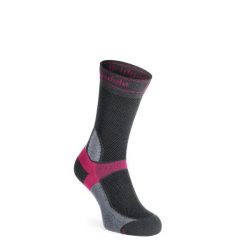 Skarpety rowerowe damskie Bridgedale MTB Summer Weight T2 Coolmax Sport Boot. Czerwone skarpetki damskie Bridgedale, bez wzorów. Za 58.99 zł.