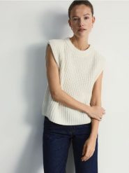 Dzianinowa kamizelka z wełną - kremowy. Białe kamizelki damskie Reserved, l, z dzianiny. Za 139.99 zł.