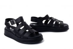 RIEKER W0804-00 black, sandały damskie. Czarne sandały damskie Rieker, bez wzorów, ze skóry, bez obcasa, na koturnie. Za 295.92 zł.