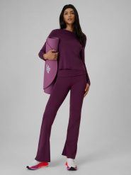 4F Legginsy z rozszerzanymi nogawkami damskie - fioletowe M. Fioletowe legginsy damskie 4f, m, bez wzorów, z dzianiny. Za 129.99 zł.