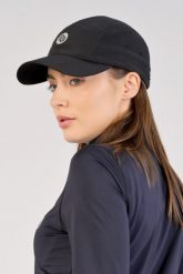 Czapka z daszkiem do biegania Unisex Nessi Sportswear. Czarne czapki męskie NESSI SPORTSWEAR, bez wzorów, z elastanu, sportowe. Za 279.00 zł.