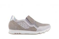 Półbuty Bayla-131 8405 Zinco, Beż, Skóra naturalna - 38. Szare półbuty damskie Bayla, bez wzorów, z nubiku, sportowe, bez obcasa. W wyprzedaży za 89.10 zł.
