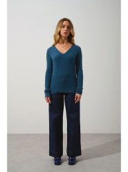 AUTHENTIC CASHMERE Kaszmirowy sweter "Chelsea" w kolorze niebieskim rozmiar: M. Niebieskie swetry klasyczne damskie AUTHENTIC CASHMERE, m, z kaszmiru, bez kołnierzyka. Za 455.78 zł.