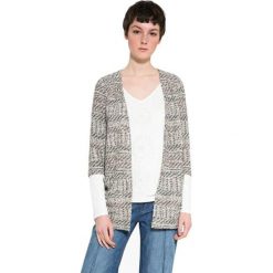Desigual Koszulka damska TS Patricia 17WWTK80 1001 (rozmiar S). Szare bluzki damskie Desigual, s, bez wzorów, bez kołnierzyka, bez ramiączek. W wyprzedaży za 182.00 zł.