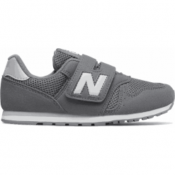 New Balance YV373GM. Buty sportowe chłopięce New Balance, z materiału, bez zapięcia. W wyprzedaży za 169.99 zł.