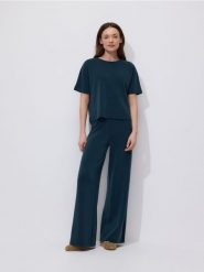 T-shirt z modalem - ciemny turkus. T-shirty damskie Reserved, l, bez wzorów, z dzianiny, bez kołnierzyka. Za 69.99 zł.