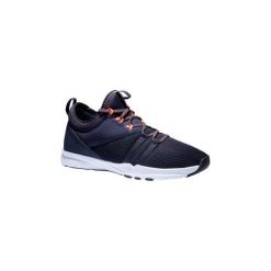 Buty fitness kardio 120 mid damskie. Czerwone obuwie treningowe damskie DOMYOS, na fitness i siłownię. W wyprzedaży za 89.99 zł.