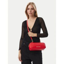 Torebka LOVE MOSCHINO. Czerwone torebki klasyczne damskie Love Moschino, bez wzorów, bez dodatków. Za 769.99 zł.