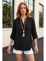 SOULSHAE Bluzka w kolorze czarnym rozmiar: XXL/3XL. Czarne bluzki damskie SOULSHAE, xl, bez wzorów, bez kołnierzyka, bez ramiączek. Za 124.95 zł.