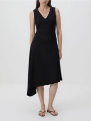 Asymetryczna sukienka midi - czarny. Czarne sukienki damskie Reserved, l, bez wzorów, z dzianiny, z asymetrycznym kołnierzem, bez ramiączek, midi, asymetryczne. Za 139.99 zł.