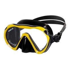 Maska do nurkowania Beuchat Club 1dive. Żółte szorty męskie BEUCHAT, bez wzorów. Za 149.50 zł.