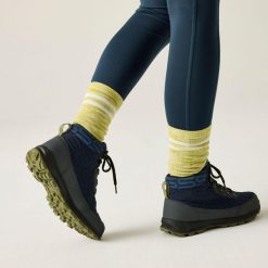 Buty trekkingowe z nadrukiem dla kobiet Regatta Orla Kiely. Niebieskie obuwie trekkingowe damskie Regatta, na zimę. W wyprzedaży za 585.00 zł.