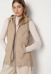 Beżowa Casualowa Kamizelka z Kapturem i Pikowanymi Przeszyciami Caletta. Brązowe kamizelki damskie Born2be, l, z jeansu. Za 139.99 zł.