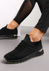 Czarne Buty Sportowe z Elastyczną Cholewką i Ozdobnym Wiązaniem Corrin. Czarne buty sportowe na co dzień damskie Renee, z aplikacjami. Za 39.99 zł.