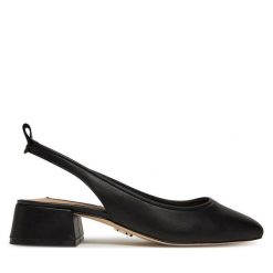Sandały Steve Madden. Czarne sandały damskie Steve Madden, bez wzorów, bez obcasa, na słupku. Za 269.99 zł.
