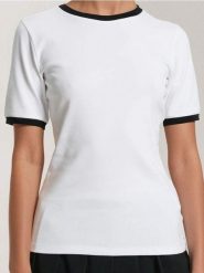 Bawełniana koszulka z kontrastową lamówką - biały. Białe t-shirty damskie Sinsay, l, bez wzorów, z bawełny, bez kołnierzyka. Za 25.99 zł.