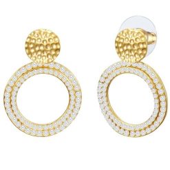 Lulu & Jane Kolczyki Stop metali Żółte złoto 1 ct Damski. Żółte kolczyki damskie Lulu & Jane, z perłą, pozłacane. Za 109.99 zł.