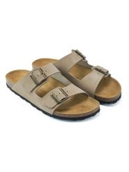 Mandel Skórzane klapki w kolorze szarobrązowym rozmiar: 41. Brązowe klapki damskie Mandel, bez wzorów, z nubiku, bez obcasa. Za 152.99 zł.