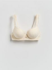 Koronkowy biustonosz super push up - złamana biel. Biustonosze Reserved, bez wzorów, z koronki. Za 89.99 zł.