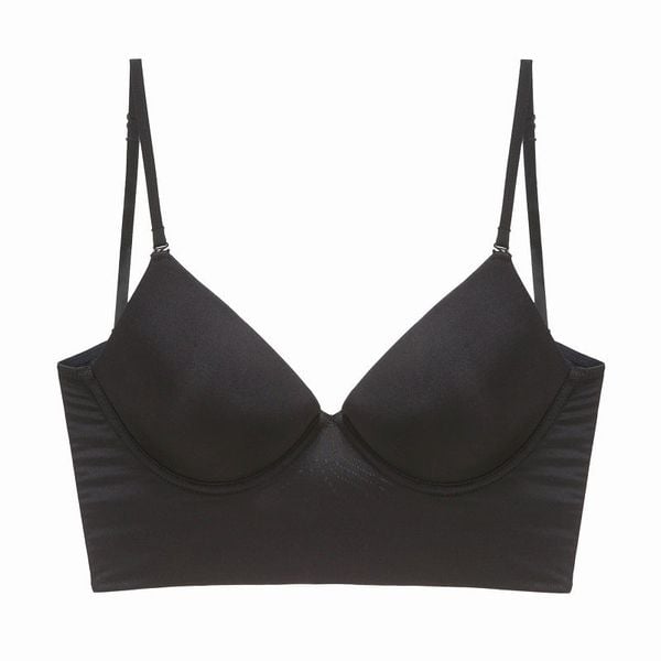 Biustonosz z fiszbinami miękki na co dzień Hanady. Białe biustonosze Intica, bez wzorów. Za 139.00 zł.