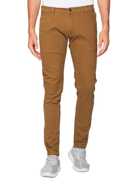 Hot Buttered Spodnie chino w kolorze jasnobrązowym rozmiar: 46. Brązowe spodnie materiałowe męskie Hot Buttered, bez wzorów, prążkowane, klasyczne, z standardowym stanem. Za 83.81 zł.
