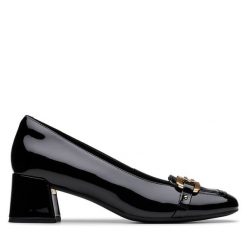 Czółenka Clarks. Czarne czółenka damskie Clarks, bez wzorów, bez obcasa. Za 339.99 zł.